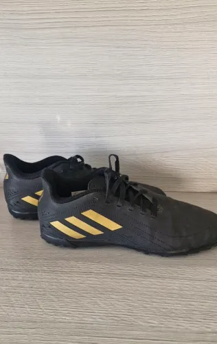 Chuteira Adidas