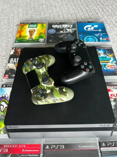 PS4 1TB + 2 controles + 9 jogos mídia física 