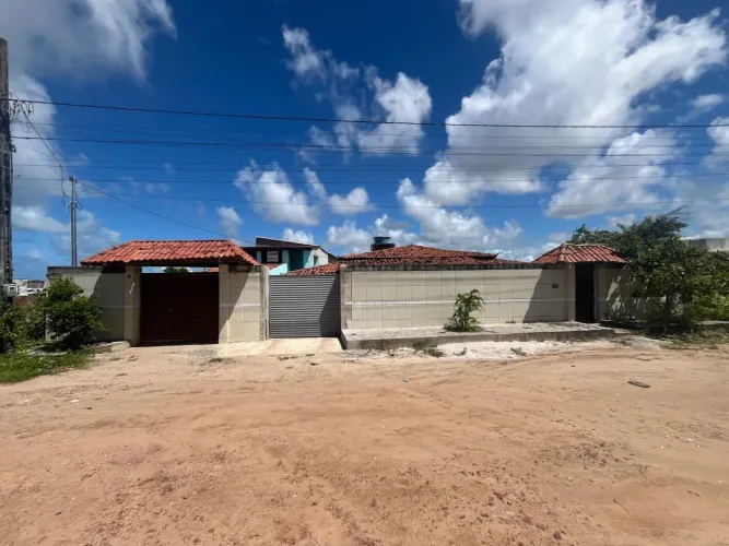 Casa para Venda em Conde, Jacumã, 3 dormitórios, 1 suíte, 2 banheiros, 3 vagas
