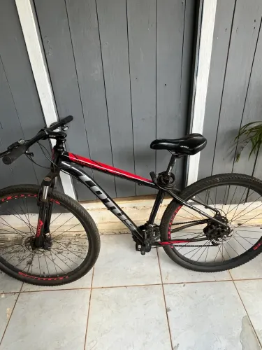 Vende se bicicleta