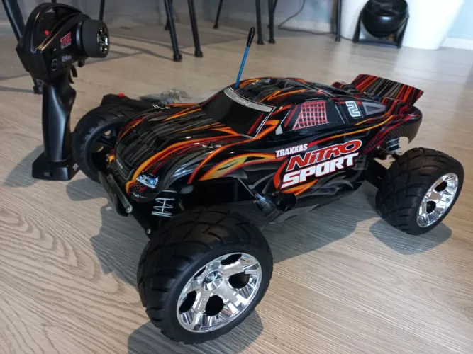 Automodelo Traxxas nitro sport 2.5R