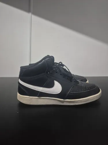 TENIS NIKE COURT VISION PRETO CANO ALTO