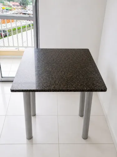 Mesa de mármore