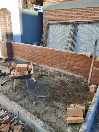 Trabalho de pedreiro carpinteiro 