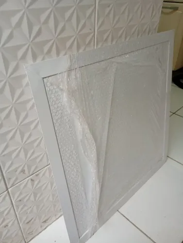 Alçapão ou acesso para gesso.