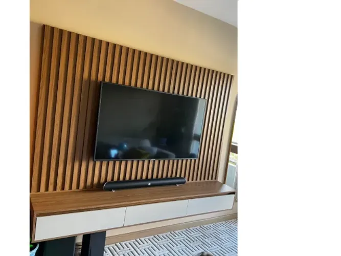 Painel Ripado para TV + Rack Suspenso | Moderno e Sofisticado