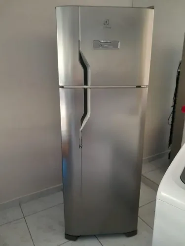 Geladeira, motivo mudança