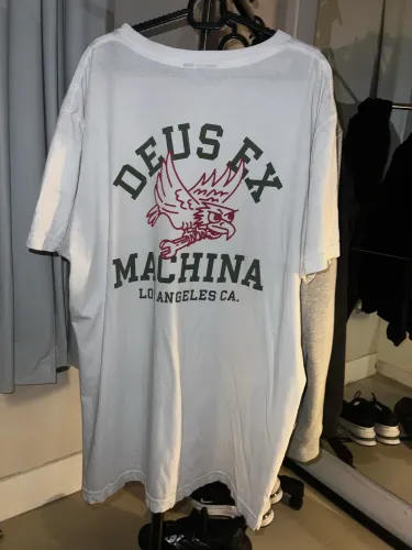 Camiseta Deus Ex Machina Customa Eagle LA