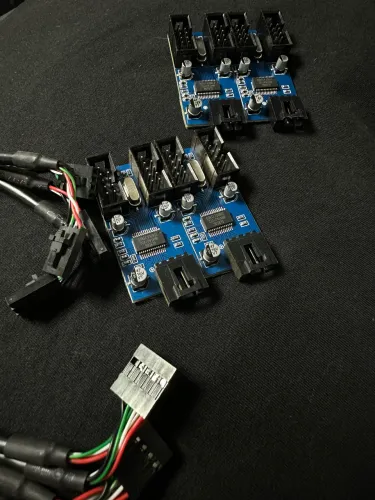 Hubs/controladoras USB 2.0 internos SATA para 4 Portas