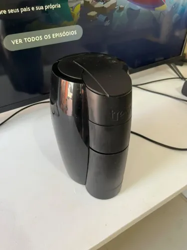 cafeteira lov 3 corações - 127v - preta em ótimo estado