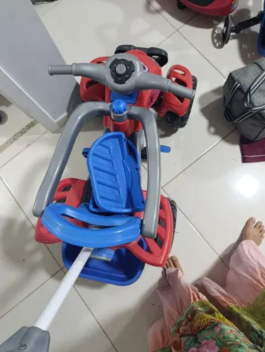 Carrinho homen arranha