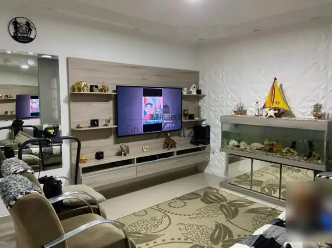 Casa - Centro - Jacareí - 2 Dormitórios - 100m².