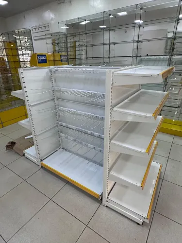 Prateleiras para farmácia
