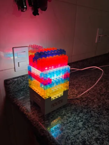 Luminária LEGO da Imaginarium