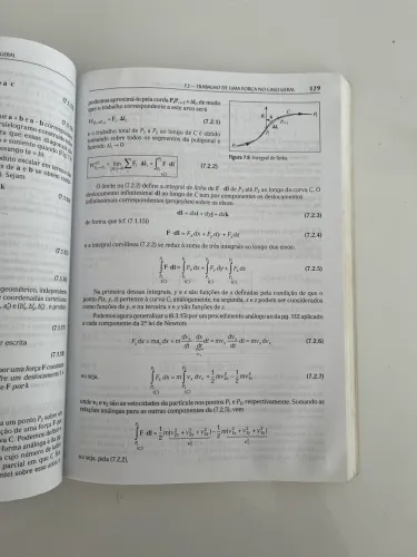 Um curso de física, volume 1