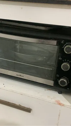 Vendo forno Britânia 200$ moro em Copacabana