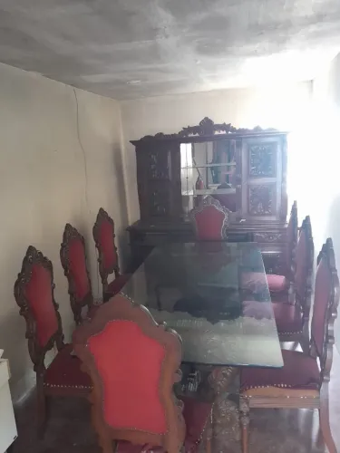 Conjunto Sala de Jantar de Madeira de lei,mesa com oito cadeiras