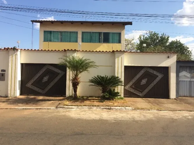 ATENÇÃO INVESTIDORES!Sobrado 4 suítes Center Ville- moradia ou comercio