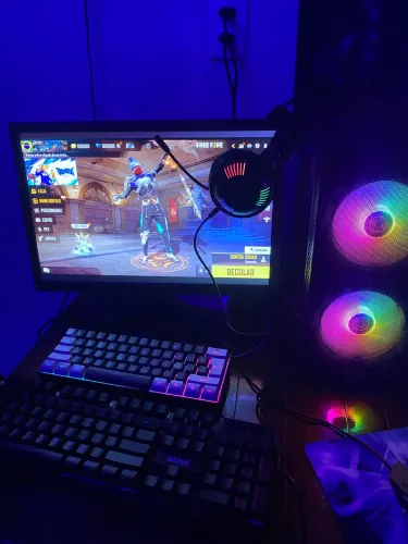 Vendo pc gamer novo com apenas 2 meses de uso
