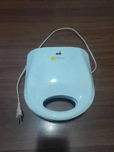 Omeleteira Elétrica Fun Kitchen Branca - Prática para o Dia a Dia