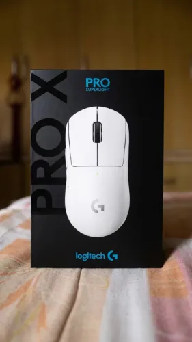  (NOVO LACRADO) Logitech G Pro X Superlight - Sensor Hero 25K - Original (Com NF)"