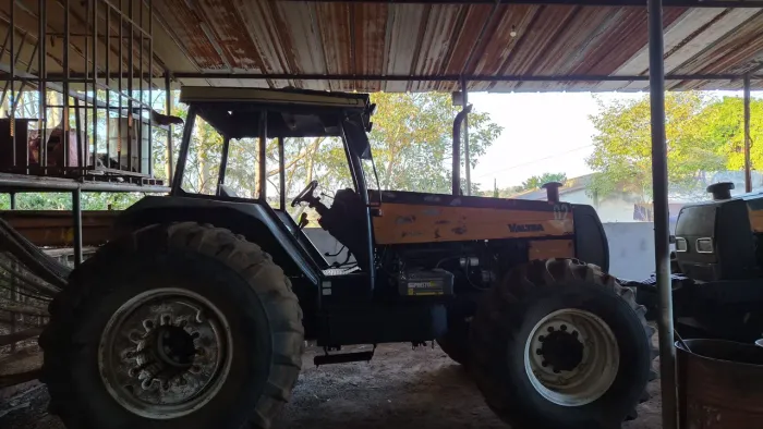 trator bh 180