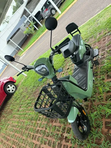 Scooter ? elemovi bike 7