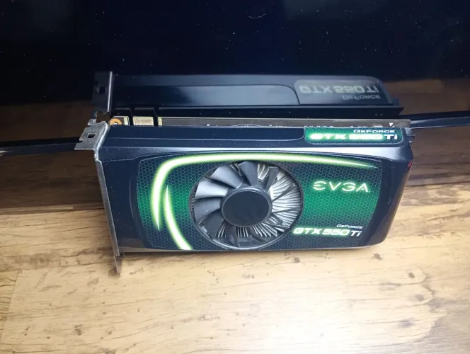 Placa de vídeo geforce GTX 550 Ti Funcionando