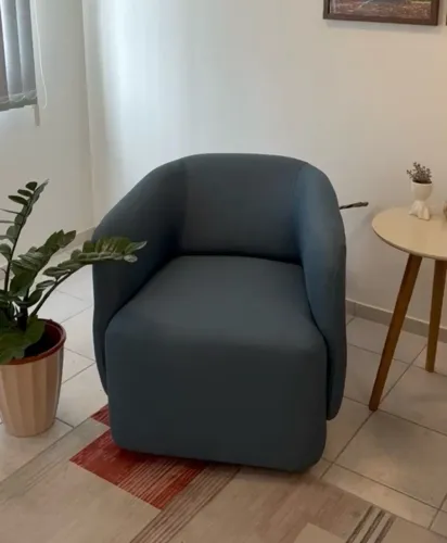 Poltrona Giratória Nova
