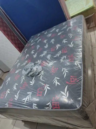 CAMA BOX CASAL DE MOLAS ENSACADAS NOVA R$580 ENTREGA GRÁTIS