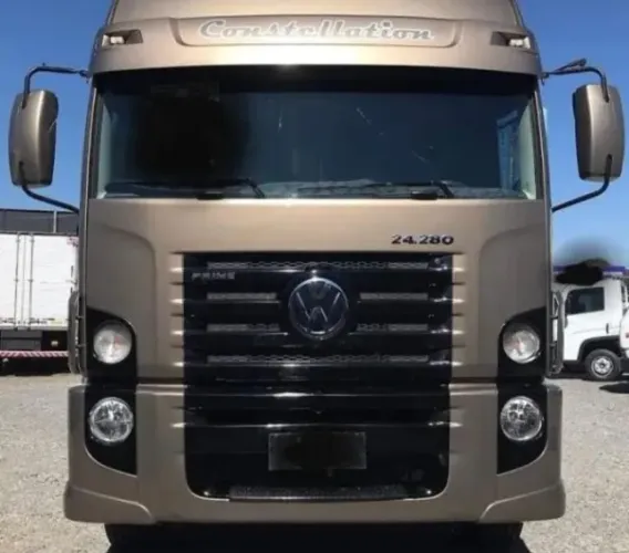 VOLKS 24-280 BAU 9 METROS ANO 2017
