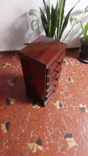 Gaveteiro pequeno madeira maciça 5 gavetas