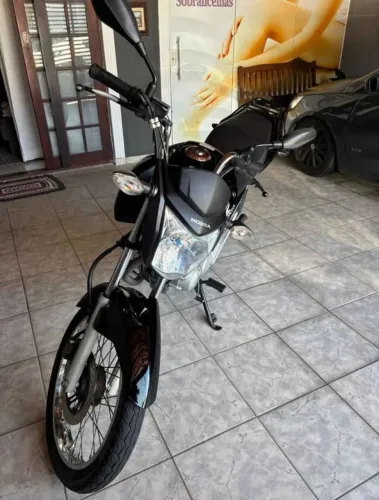 Fan 150 esdi 150 2014 vendo ou troco 