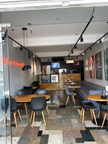 Vendo Ponto comercial - Cafeteria - Barreiros, São José/SC