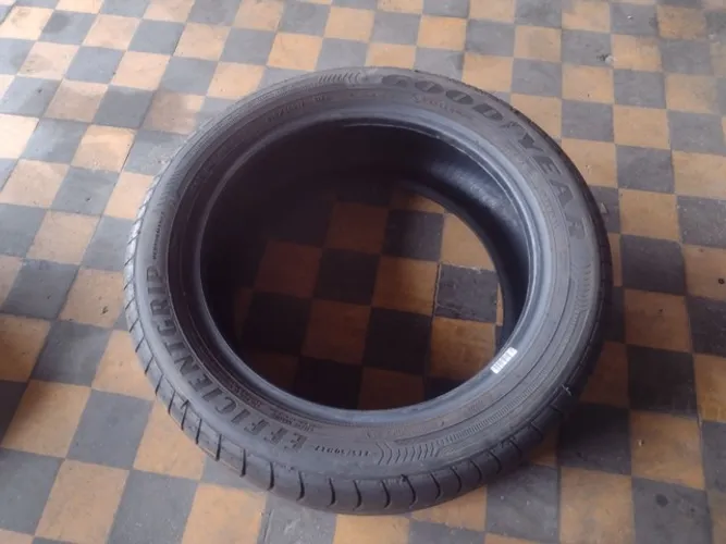 Pneu 185/70R14 e 215/55R17