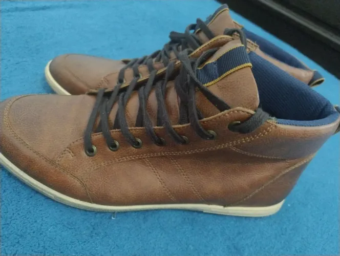 Vendo bota de courino