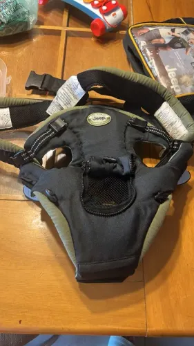 Canguru Carregador de bebê marca Jeep