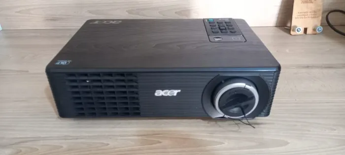 Projetor Acer X1160 2000 lumens