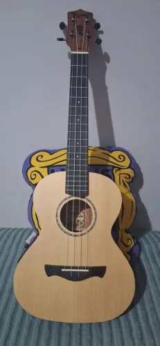 Vendo ukulelê tagima elétrico 