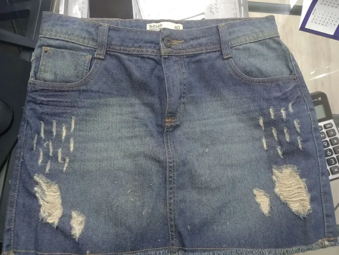 Mini saia Jeans Destroyed Feminina Tamanho 40