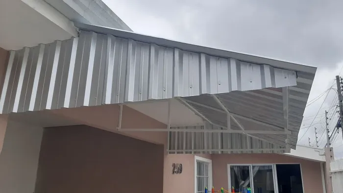 Cobertura em Telhas de zinco galvalumes para área externa