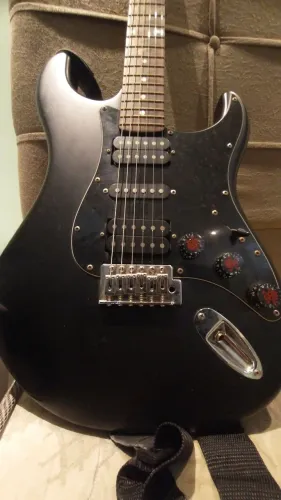 Guitarra Memphis Tagima MG-32 + bag novo + vários acessórios