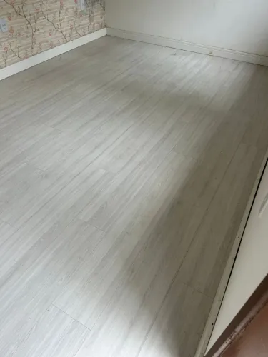 Piso Laminado 12 metros quadrados - - Fresno Decapê New (Prime Click)