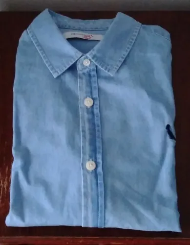 Camisa Jeans Reserva mini. 12 anos.