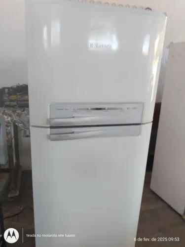 REFRIGERADOR ELECTROLUX DF 46 220V