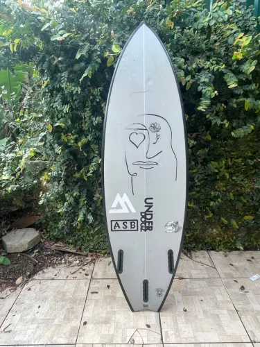Prancha de surf underdog 5.8 24L