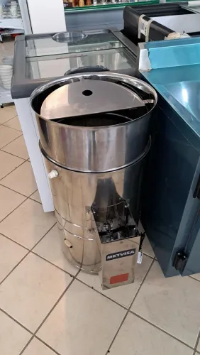 A. Descascador de batata 6 e 10kg Metvisa