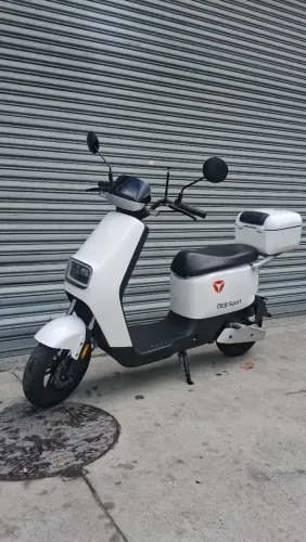 Moto Elétrica Yadea DE8 Sport