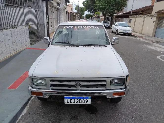 Toyota Hilux 4X2 2.8 Diesel 1999