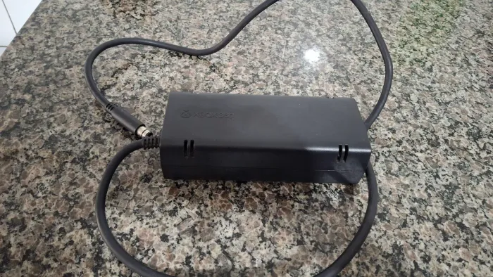 Fonte Original Xbox360(Modelo FAT/Arcade(2 pinos) + Cabo de Energia